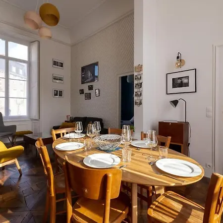 דירה Le Scenario - Appt Center With Parking קרנטן